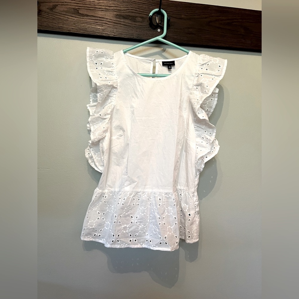 Who what wear, eyelet ruffle sleeve top